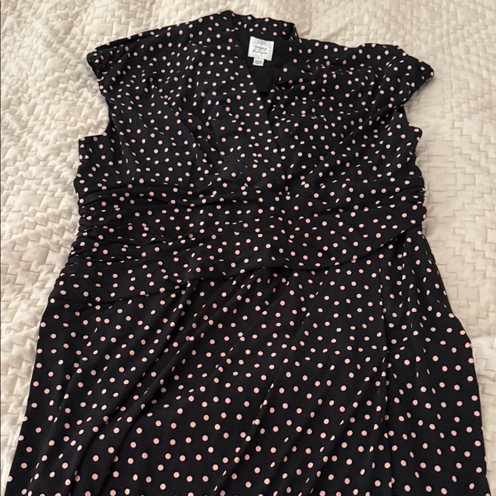 Black and Pink Polka Dot Faux Wrap Dress - Picture 3 of 4